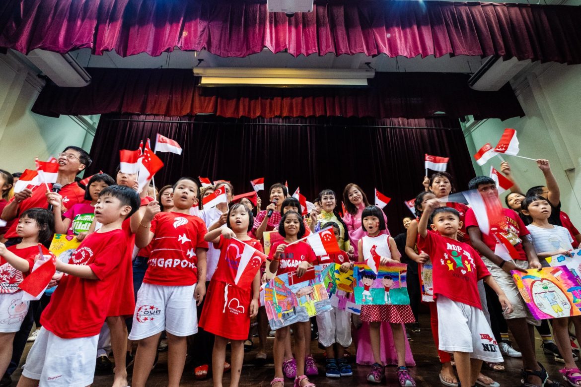 Yuhua marks National Day Observance Ceremony with art and creativity
