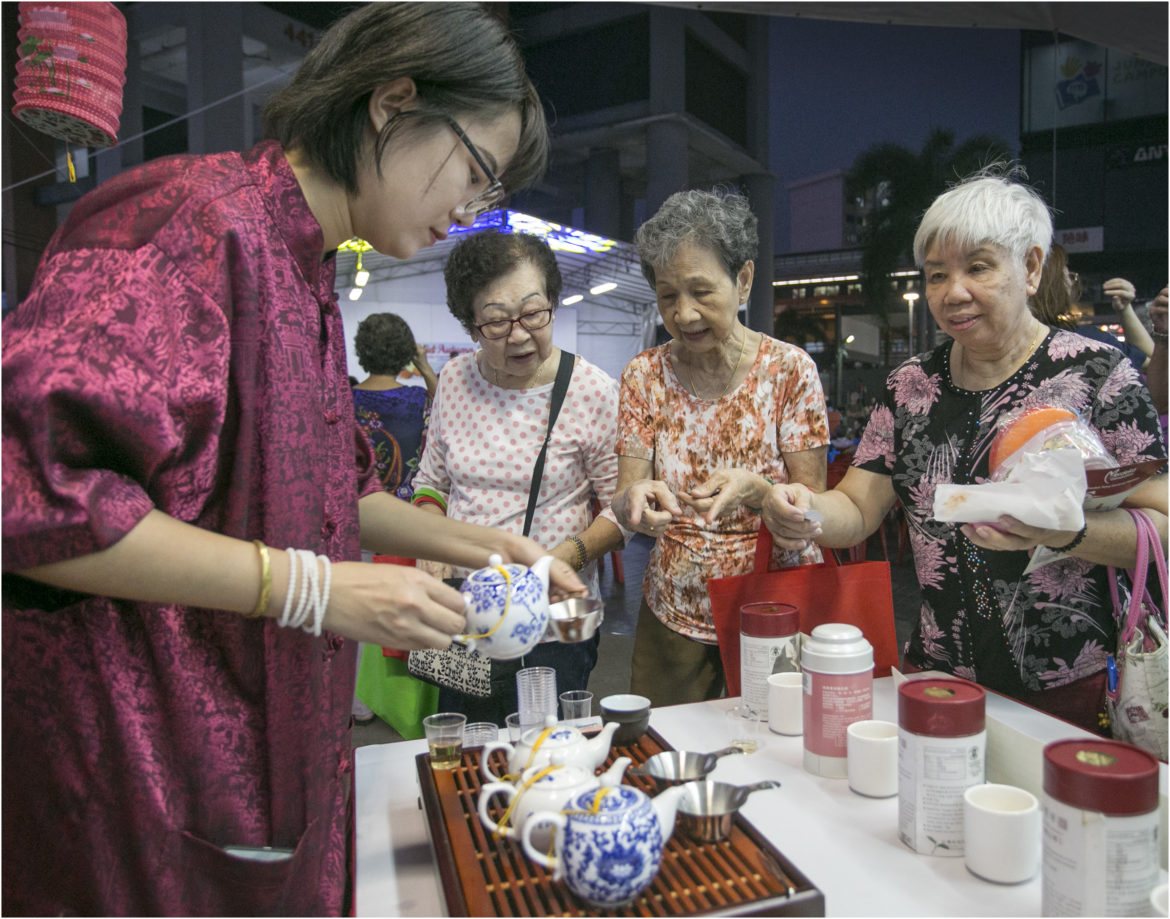 IMG_6558-a Clementi residents bond at the vibrant Mid-Autumn Festival celebration