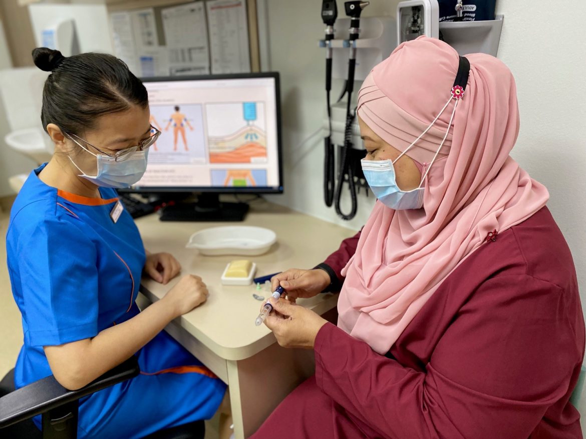 3 In action – mock patient consult shot Achieving a healthy lifestyle amid chronic illnesses