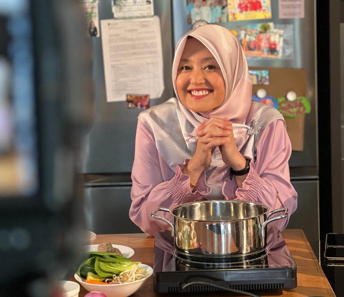 A Jubilant and Delicious Hari Raya Puasa with Mdm Rahayu Mahzam